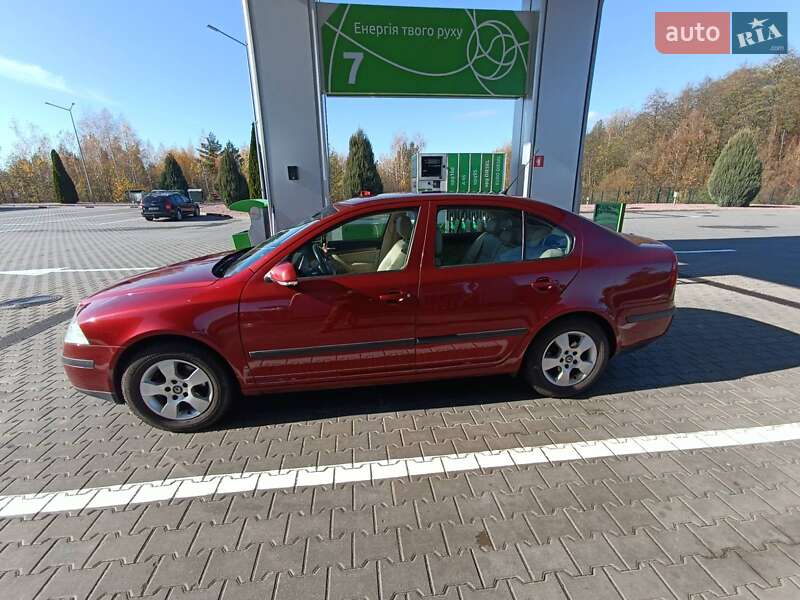 Лифтбек Skoda Octavia 2004 в Житомире