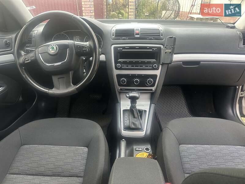 Универсал Skoda Octavia 2013 в Буске фото 4 Универсал Skoda Octavia 2013 в Буске