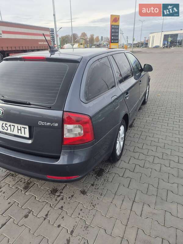 Универсал Skoda Octavia 2011 в Луцке