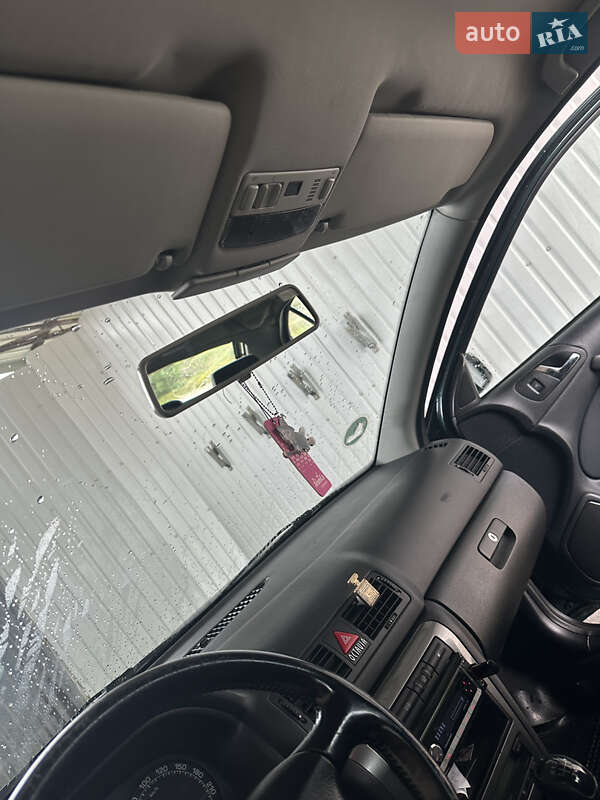 Лифтбек Skoda Octavia 2005 в Шумске