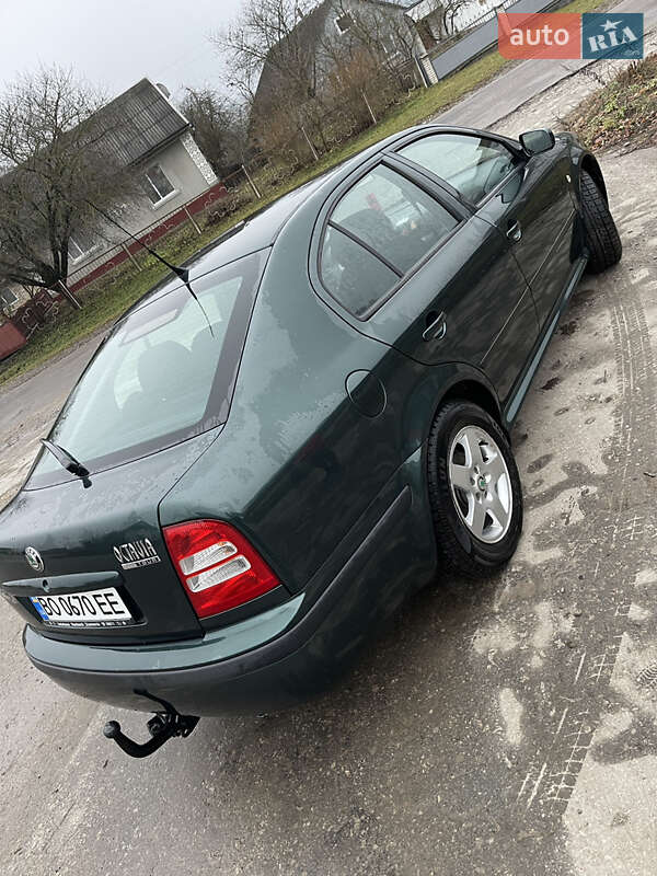 Лифтбек Skoda Octavia 2005 в Шумске