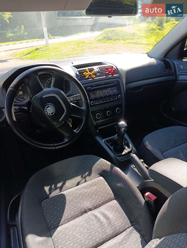 Лифтбек Skoda Octavia 2010 в Галиче фото 6 Лифтбек Skoda Octavia 2010 в Галиче