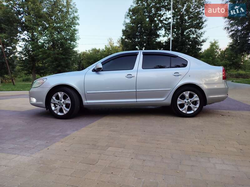 Лифтбек Skoda Octavia 2010 в Житомире