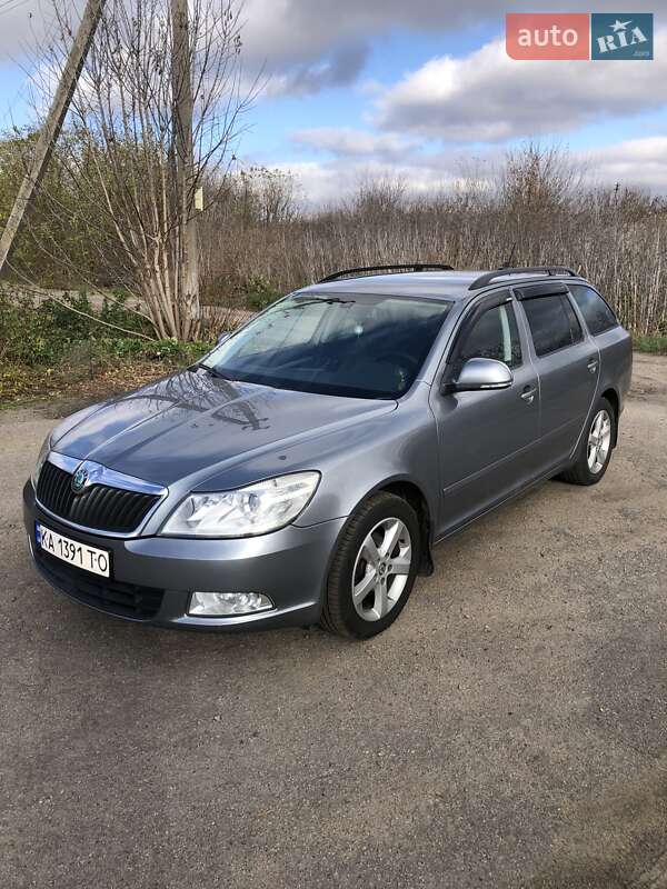 Универсал Skoda Octavia 2012 в Мироновке