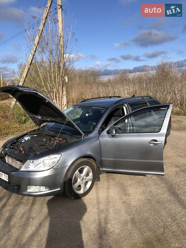 Универсал Skoda Octavia 2012 в Мироновке