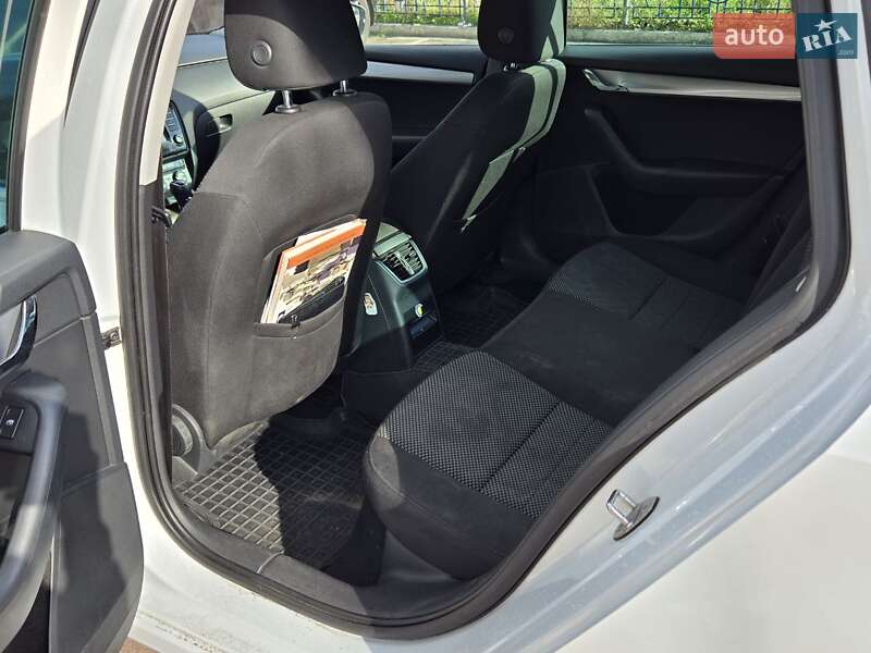 Универсал Skoda Octavia 2015 в Киеве фото 12 Универсал Skoda Octavia 2015 в Киеве