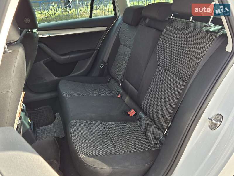 Универсал Skoda Octavia 2015 в Киеве фото 13 Универсал Skoda Octavia 2015 в Киеве
