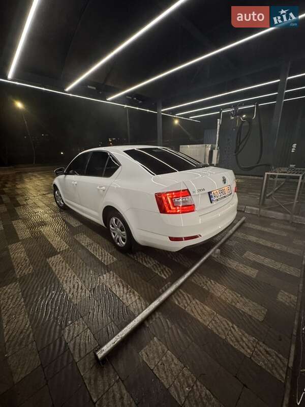 Лифтбек Skoda Octavia 2013 в Ужгороде