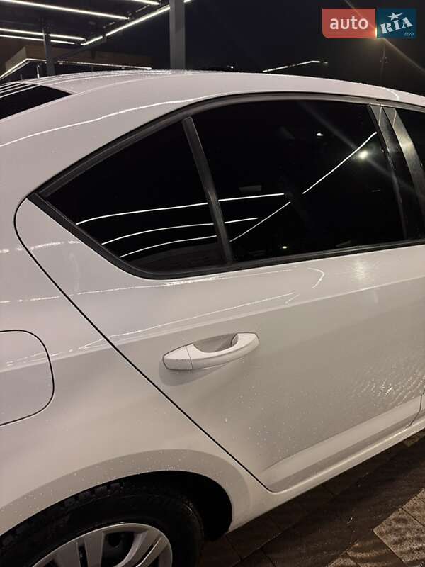 Лифтбек Skoda Octavia 2013 в Ужгороде