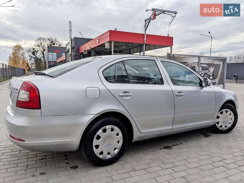 Ліфтбек Skoda Octavia 2010 в Рівному