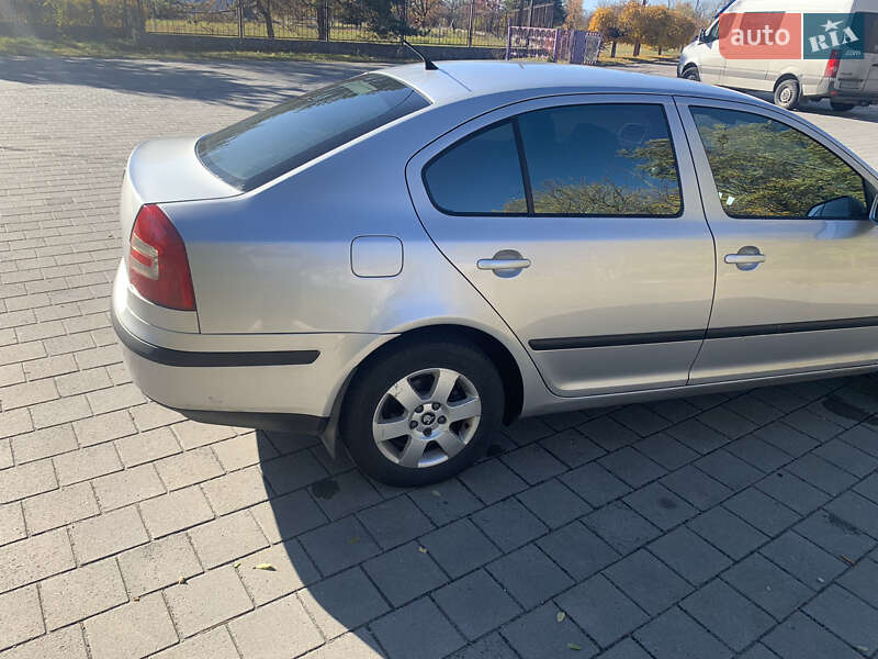 Лифтбек Skoda Octavia 2008 в Кременчуге