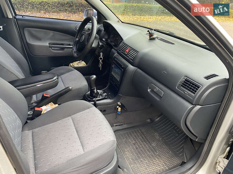 Ліфтбек Skoda Octavia 2004 в Миргороді фото 12 Ліфтбек Skoda Octavia 2004 в Миргороді