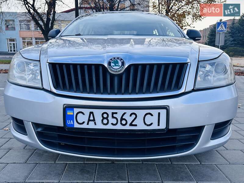 Лифтбек Skoda Octavia 2008 в Черкассах фото Лифтбек Skoda Octavia 2008 в Черкассах