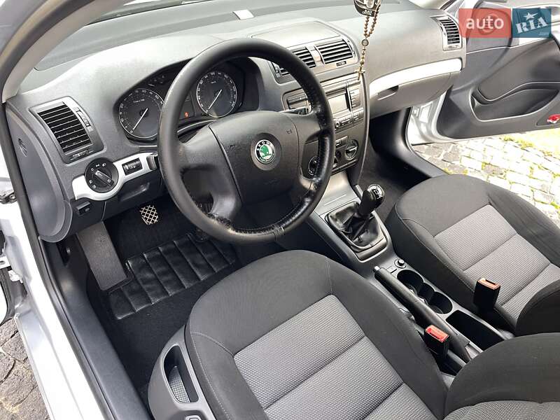 Лифтбек Skoda Octavia 2008 в Тернополе
