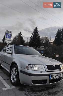 Универсал Skoda Octavia 2004 в Старом Самборе