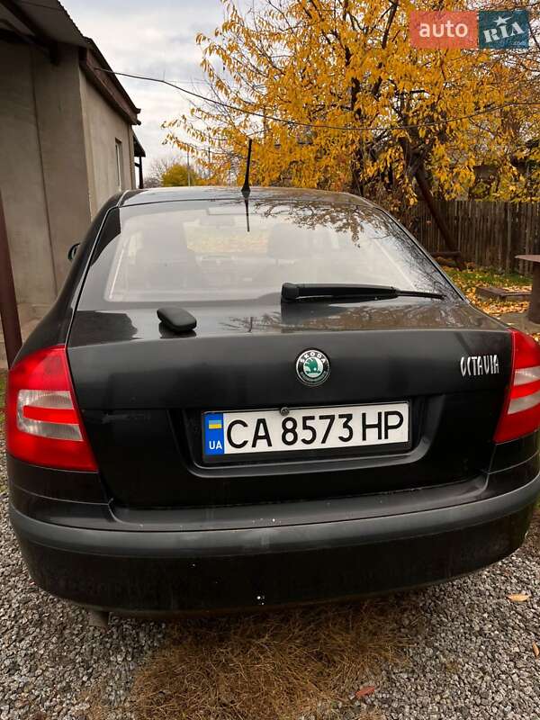 Лифтбек Skoda Octavia 2011 в Шполе