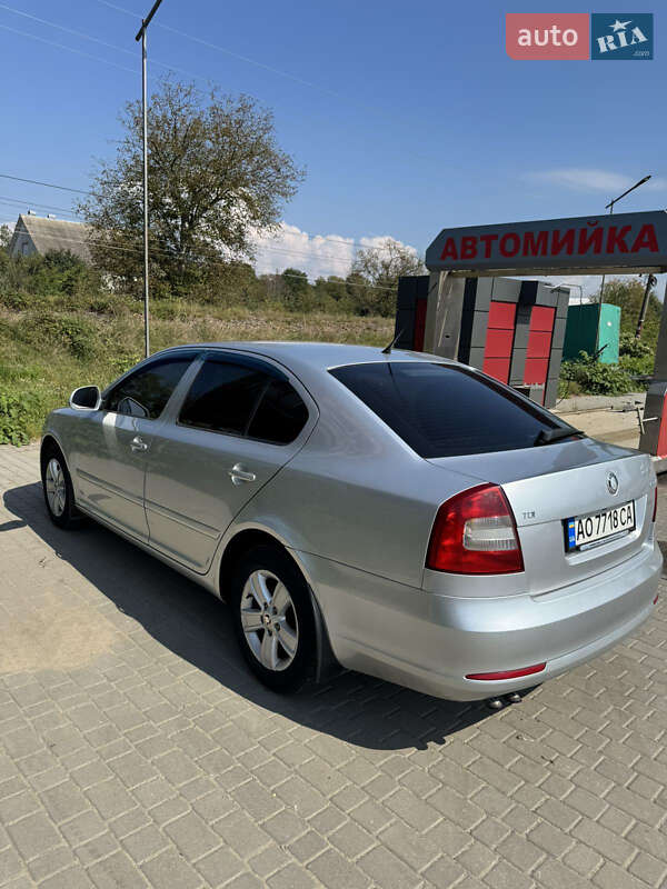 Ліфтбек Skoda Octavia 2010 в Тячеві