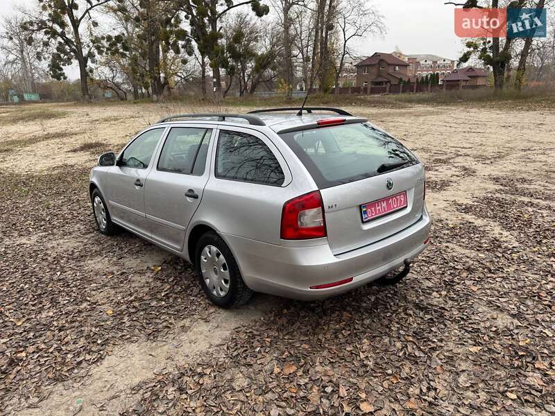 Универсал Skoda Octavia 2009 в Полтаве