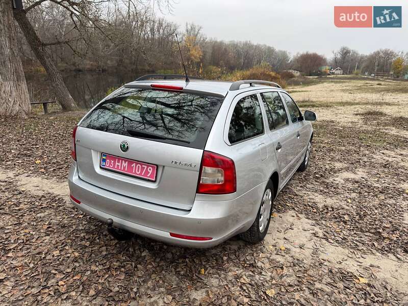Универсал Skoda Octavia 2009 в Полтаве
