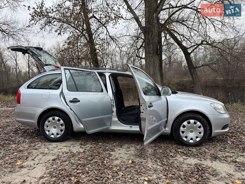 Универсал Skoda Octavia 2009 в Полтаве