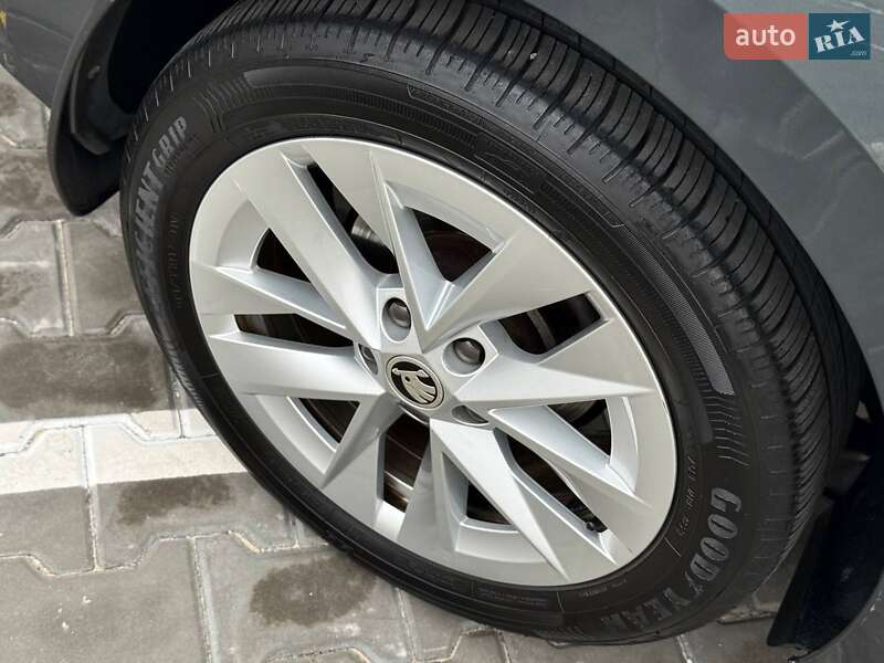 Лифтбек Skoda Octavia 2021 в Кривом Роге