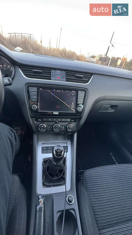 Универсал Skoda Octavia 2015 в Луцке фото 35 Универсал Skoda Octavia 2015 в Луцке