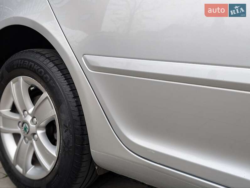 Лифтбек Skoda Octavia 2011 в Ивано-Франковске фото 3 Лифтбек Skoda Octavia 2011 в Ивано-Франковске