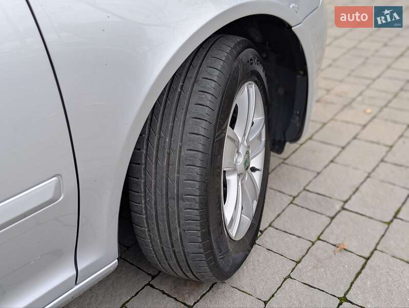 Лифтбек Skoda Octavia 2011 в Ивано-Франковске фото 9 Лифтбек Skoda Octavia 2011 в Ивано-Франковске