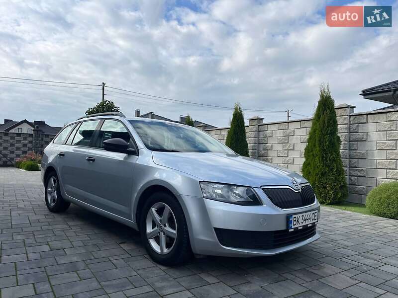 Универсал Skoda Octavia 2015 в Ровно