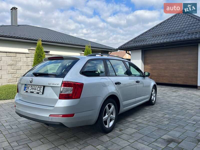 Универсал Skoda Octavia 2015 в Ровно