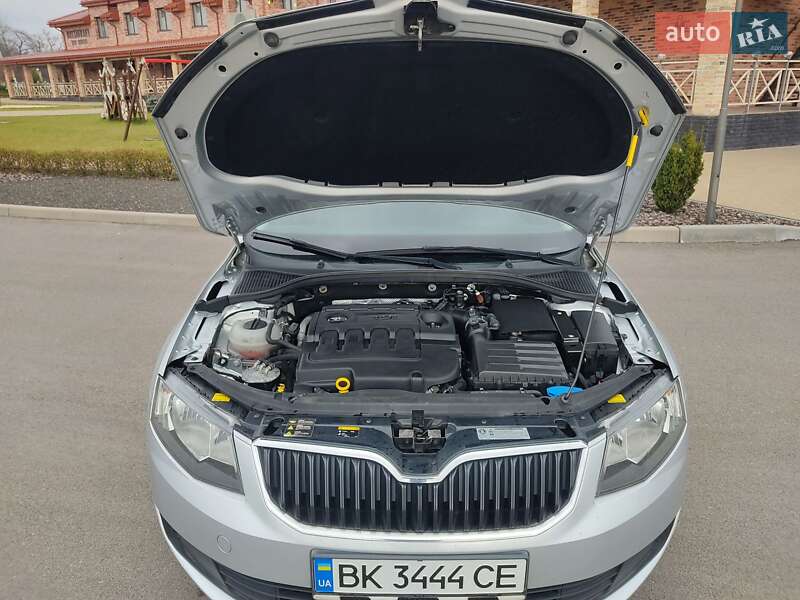 Универсал Skoda Octavia 2015 в Ровно