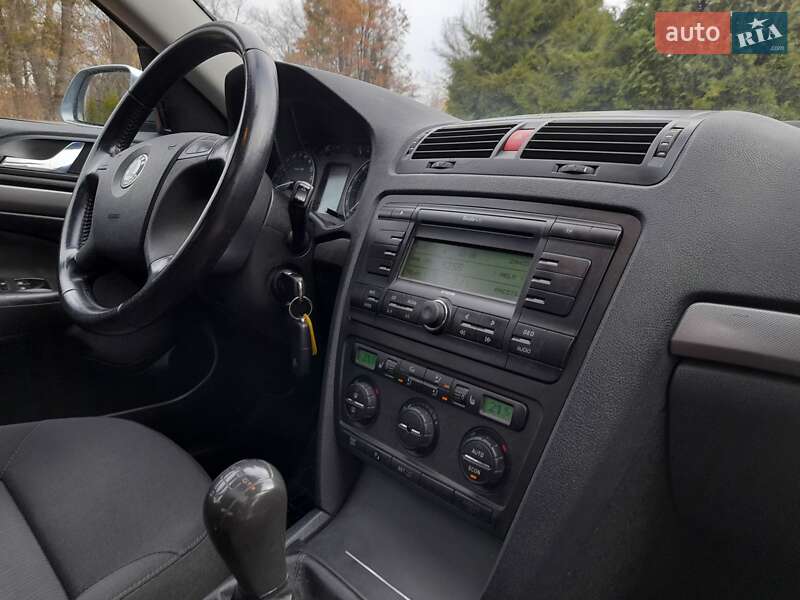 Ліфтбек Skoda Octavia 2004 в Жовкві фото 2 Ліфтбек Skoda Octavia 2004 в Жовкві
