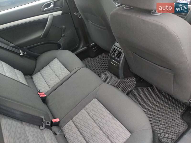 Лифтбек Skoda Octavia 2010 в Фастове