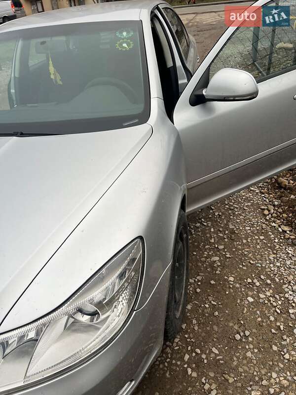 Ліфтбек Skoda Octavia 2010 в Івано-Франківську