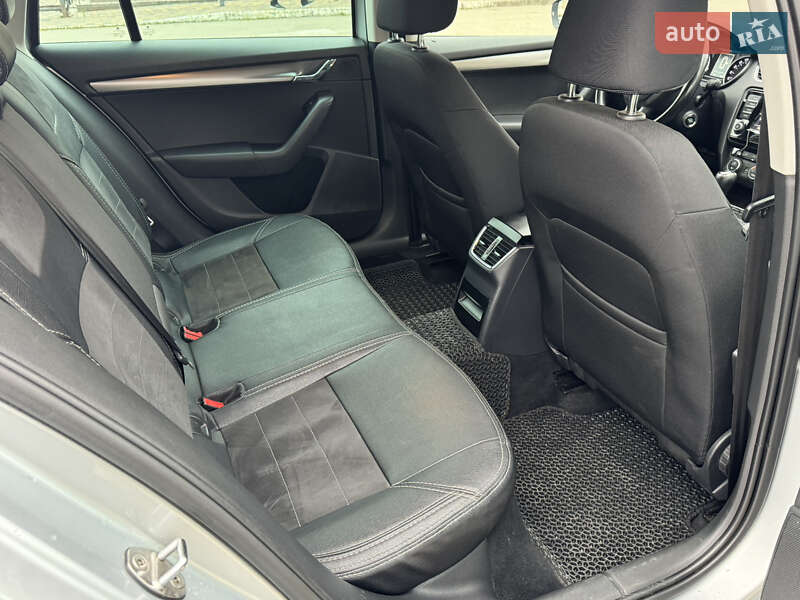 Универсал Skoda Octavia 2016 в Софиевской Борщаговке