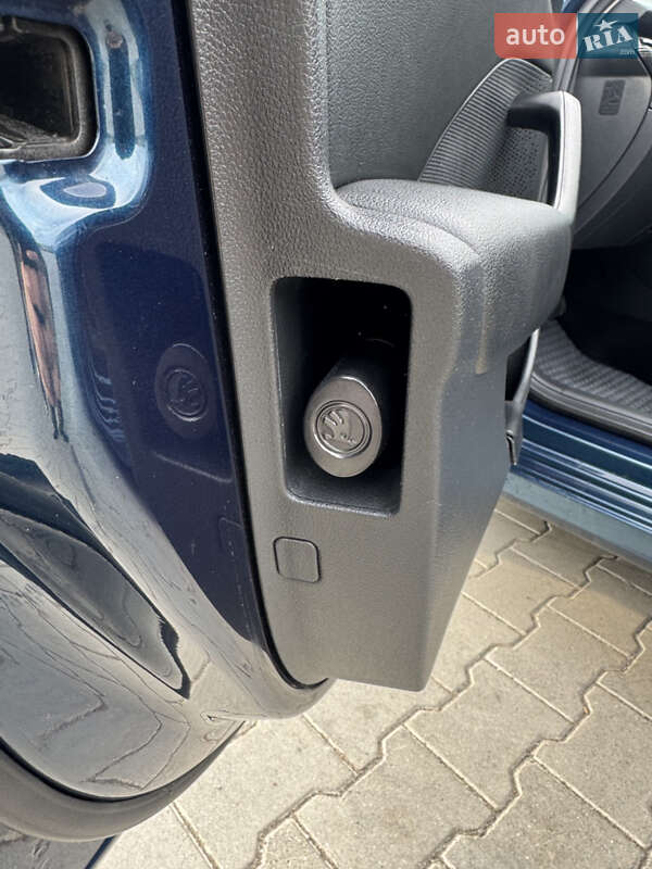 Универсал Skoda Octavia 2021 в Сарнах