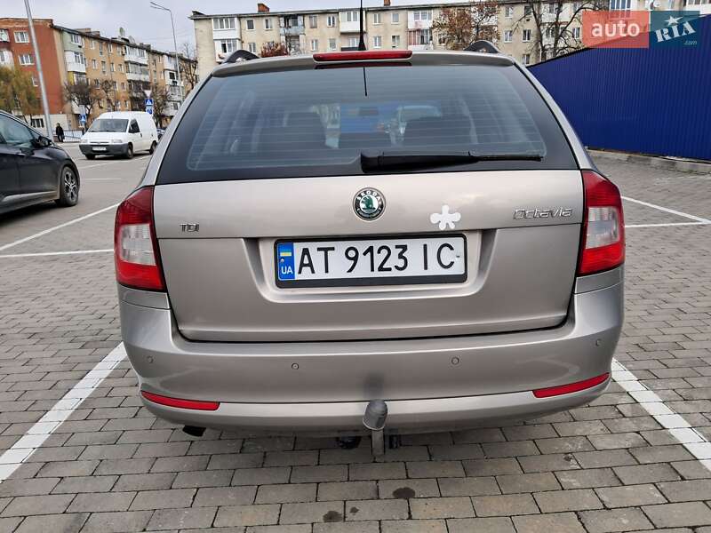 Універсал Skoda Octavia 2009 в Калуші