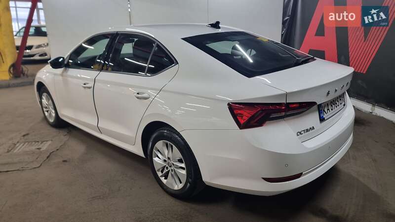 Лифтбек Skoda Octavia 2021 в Киеве