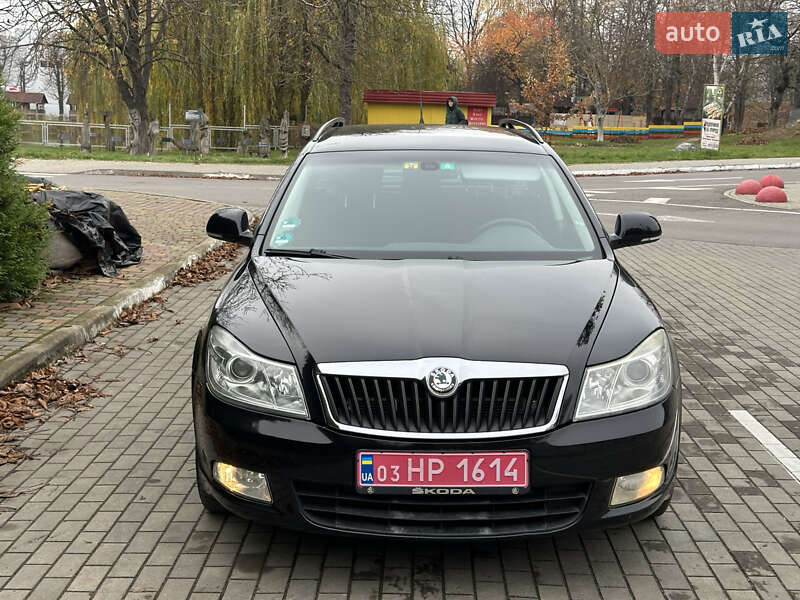 Универсал Skoda Octavia 2010 в Луцке фото 2 Универсал Skoda Octavia 2010 в Луцке