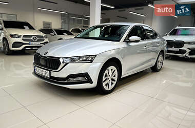 Лифтбек Skoda Octavia 2021 в Хмельницком