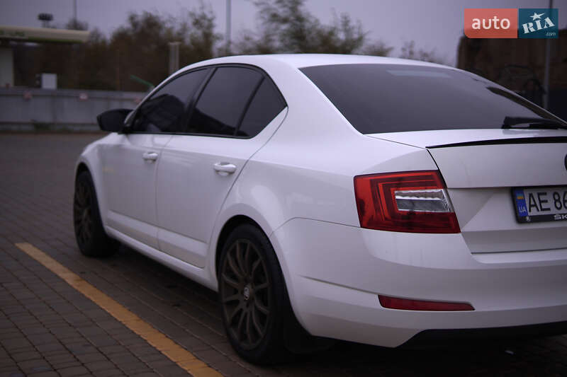 Лифтбек Skoda Octavia 2013 в Кривом Роге фото 4 Лифтбек Skoda Octavia 2013 в Кривом Роге
