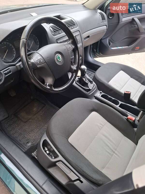 Лифтбек Skoda Octavia 2008 в Чернигове