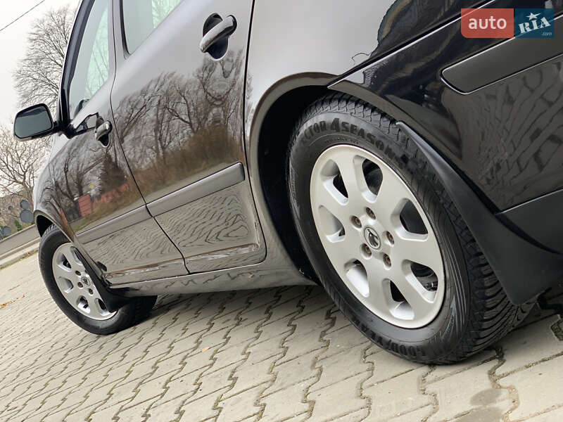 Лифтбек Skoda Octavia 2004 в Дрогобыче