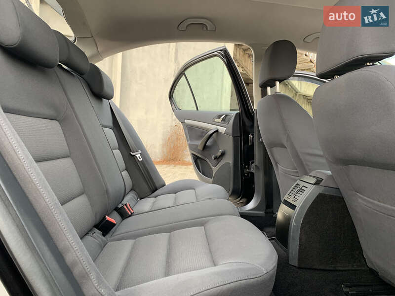 Лифтбек Skoda Octavia 2004 в Дрогобыче