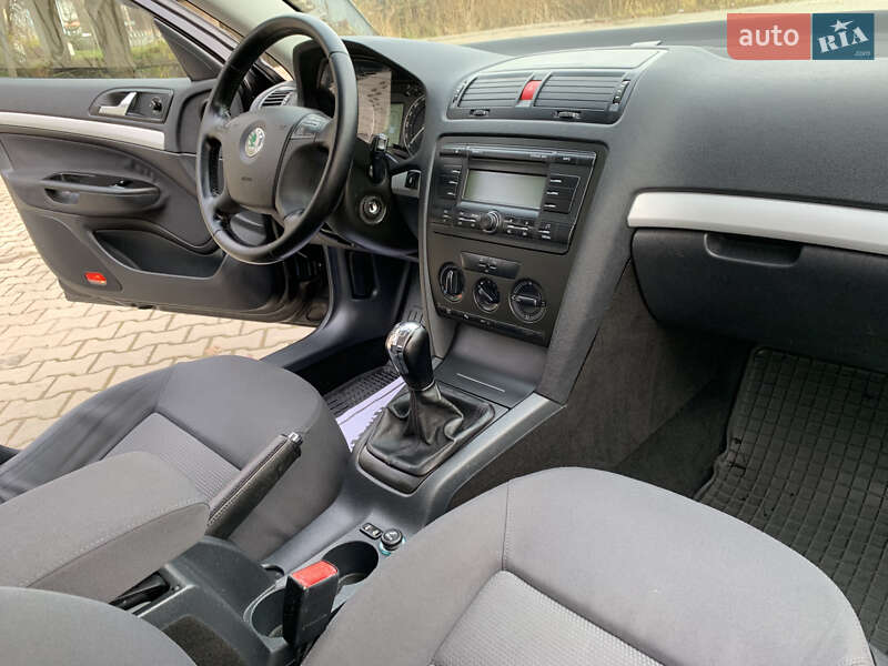 Лифтбек Skoda Octavia 2004 в Дрогобыче