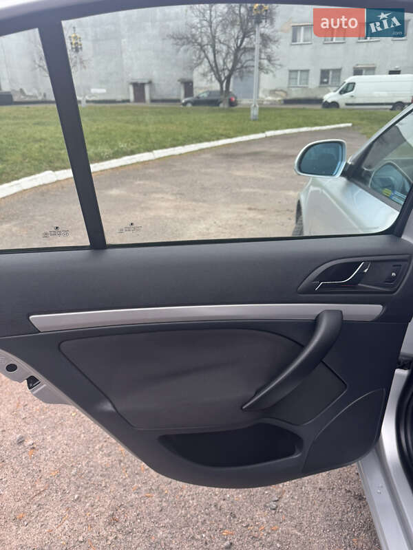 Лифтбек Skoda Octavia 2009 в Ровно фото 24 Лифтбек Skoda Octavia 2009 в Ровно