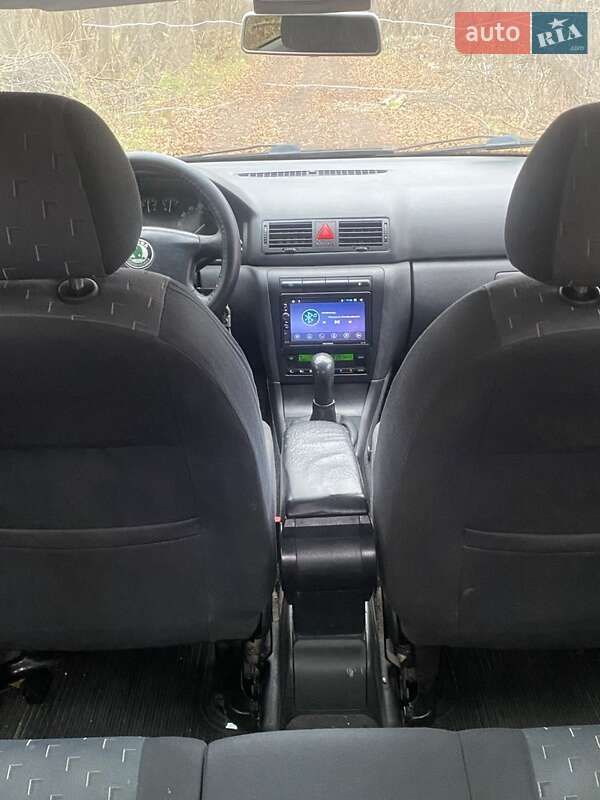 Лифтбек Skoda Octavia 2006 в Днепре