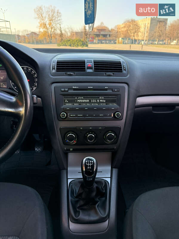 Лифтбек Skoda Octavia 2010 в Мукачево фото 25 Лифтбек Skoda Octavia 2010 в Мукачево