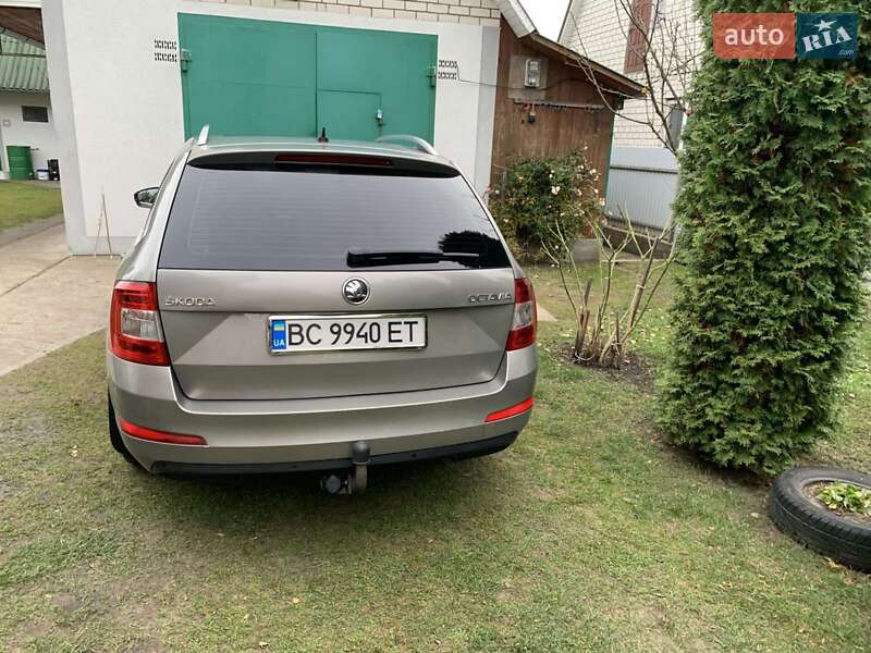 Универсал Skoda Octavia 2013 в Вараше