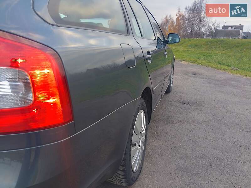Универсал Skoda Octavia 2011 в Ровно